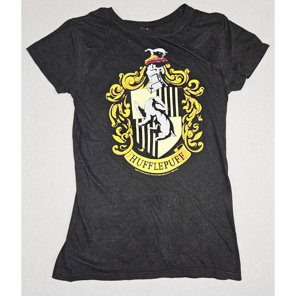 Harry Potter Hufflepuff House Crest Graphic T-Shirt Women's Medium Black